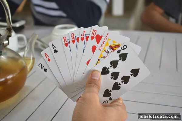 jdb电子游戏官网：体育直播真人桌游的桌面设计创新法则