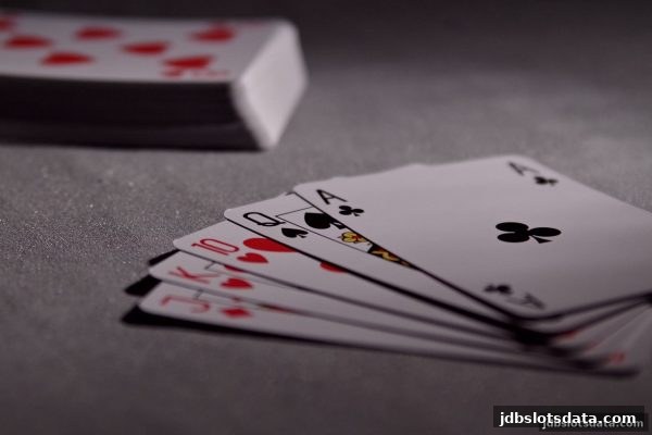 百家乐与棋牌类桌游：在jdb电子游戏官网中探寻演变与策略的精髓
