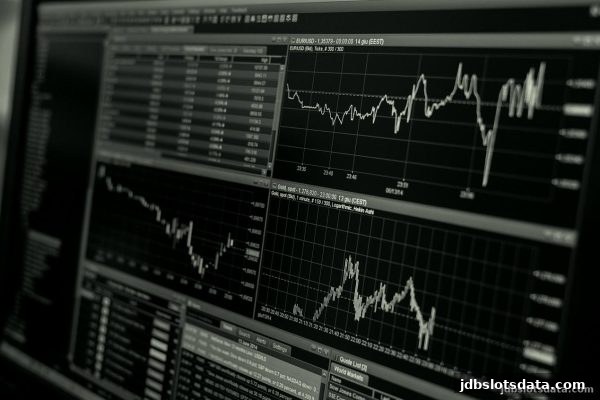 从起手牌到胜率掌控：jdb电子游戏官网带你读懂棋牌决策逻辑