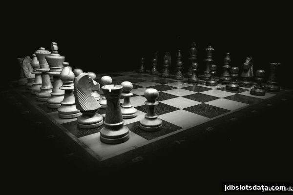 掌握斗地主组合分析法：jdb电子游戏官网带你深入牌局策略